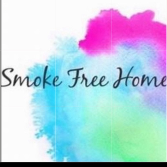 Capris, Workout:Leggings XOXO, Black with side pockets, Size Large - Picture 12 of 16